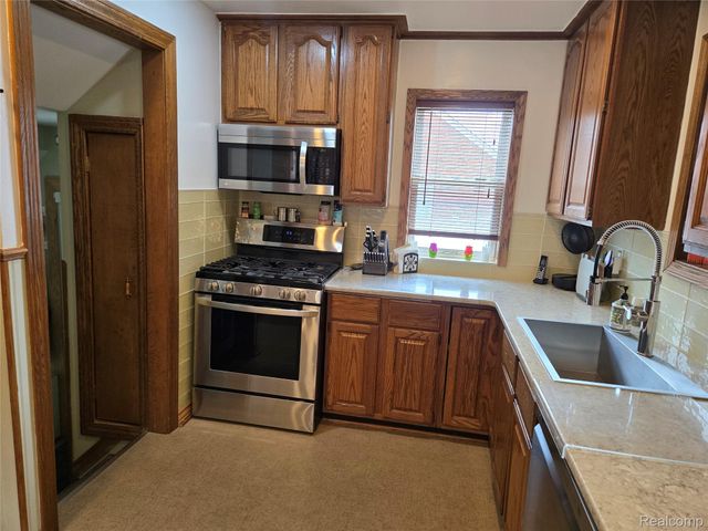 1503 12th Street, Wyandotte, MI 48192