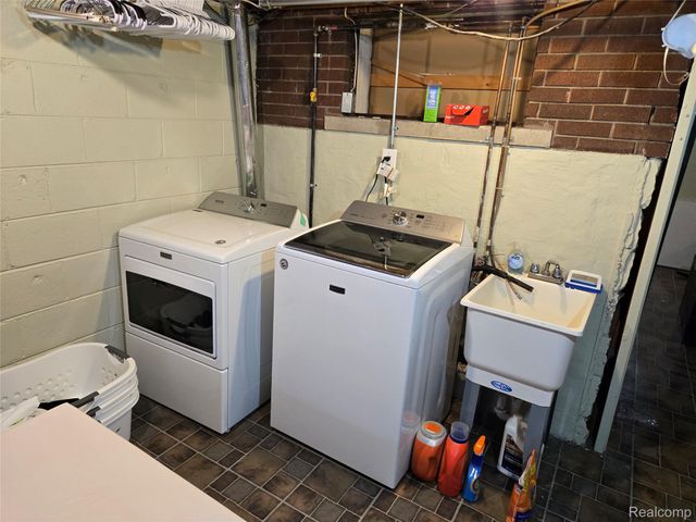 1503 12th Street, Wyandotte, MI 48192