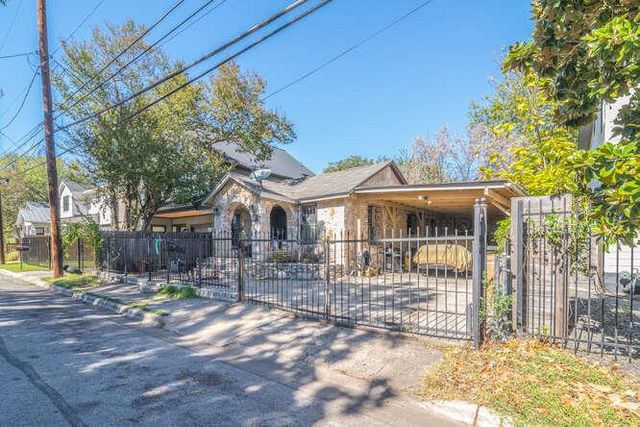 2406 Santa Maria ST, Austin, TX 78702