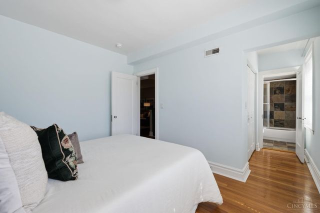 2324 Park Avenue, Cincinnati, OH 45206