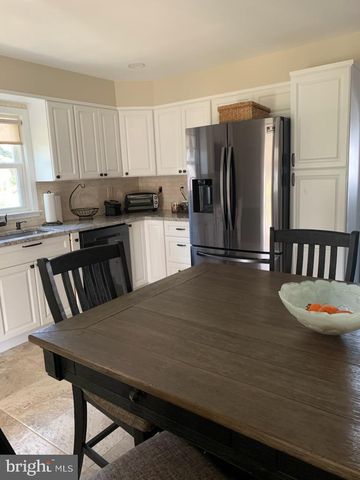 2465 SYLVAN AVE, Hamilton, NJ 08610