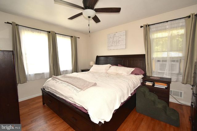 2465 SYLVAN AVE, Hamilton, NJ 08610