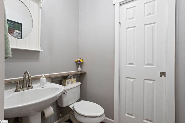 304 Farmwood Drive, Fountain Inn, SC 29644