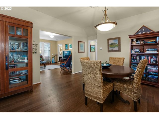 911 1st Ave, Seaside, OR 97138