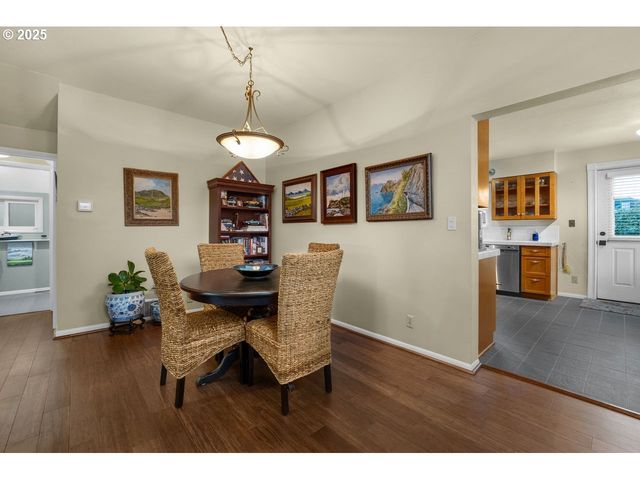 911 1st Ave, Seaside, OR 97138