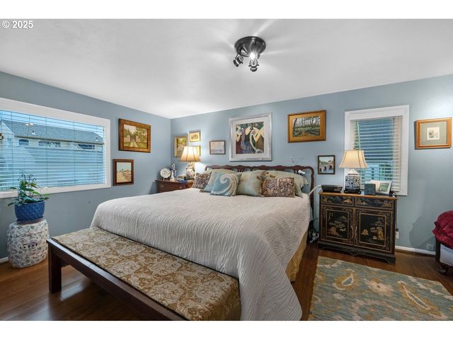 911 1st Ave, Seaside, OR 97138