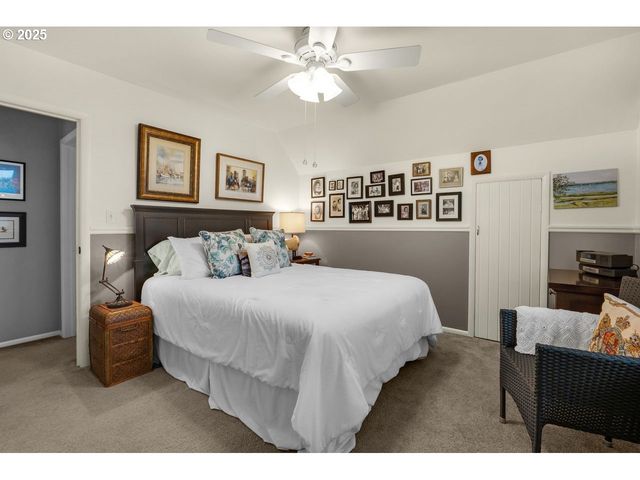 911 1st Ave, Seaside, OR 97138