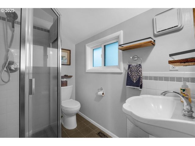 911 1st Ave, Seaside, OR 97138