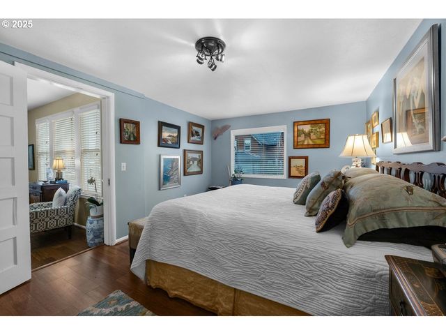 911 1st Ave, Seaside, OR 97138