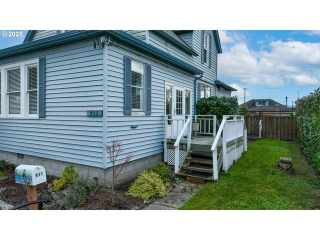 911 1st Ave, Seaside, OR 97138