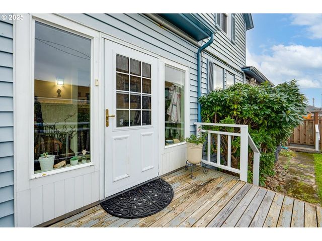 911 1st Ave, Seaside, OR 97138