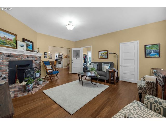 911 1st Ave, Seaside, OR 97138