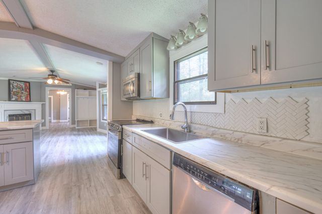 915 Hearthstone Ct, Smyrna, TN 37167