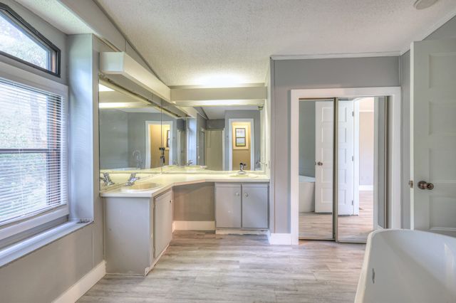 915 Hearthstone Ct, Smyrna, TN 37167