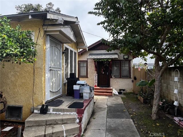 1138 S Ardmore, Los Angeles, CA 90006