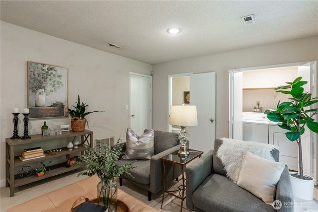 4515 SW 327th Street, Federal Way, WA 98023