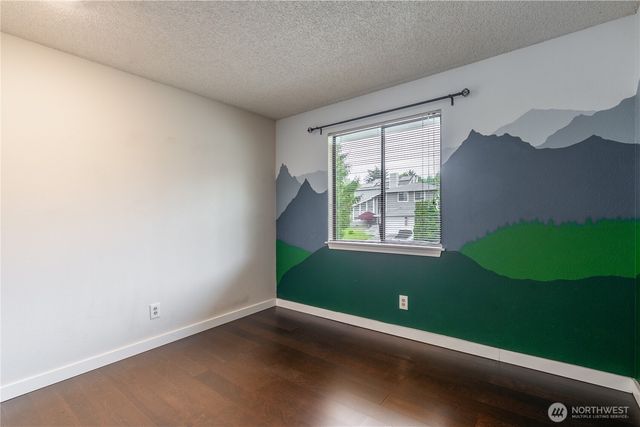 4515 SW 327th Street, Federal Way, WA 98023