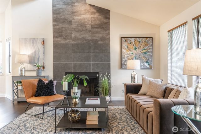4515 SW 327th Street, Federal Way, WA 98023