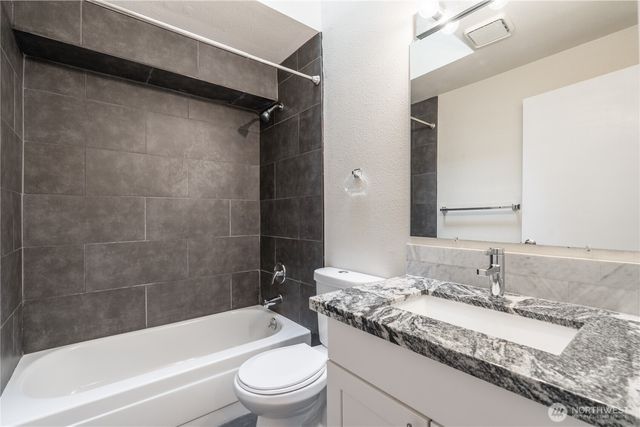 4515 SW 327th Street, Federal Way, WA 98023