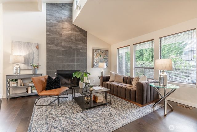 4515 SW 327th Street, Federal Way, WA 98023