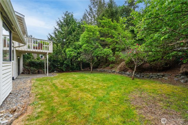 4515 SW 327th Street, Federal Way, WA 98023