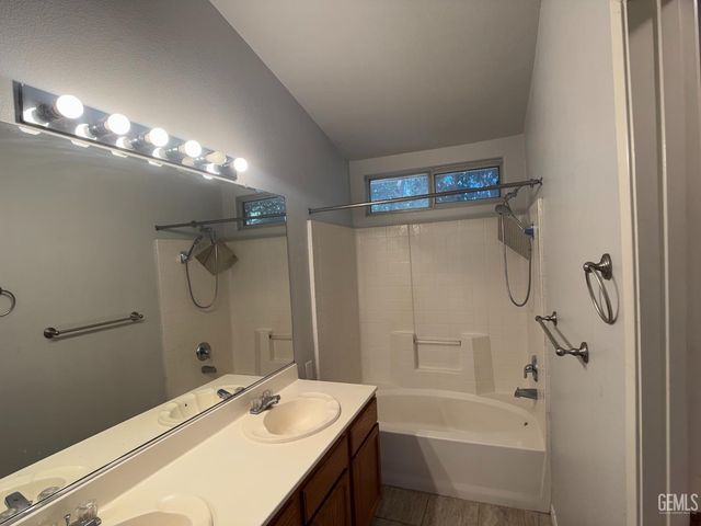 3519 Amur Maple Drive, Bakersfield, CA 93311
