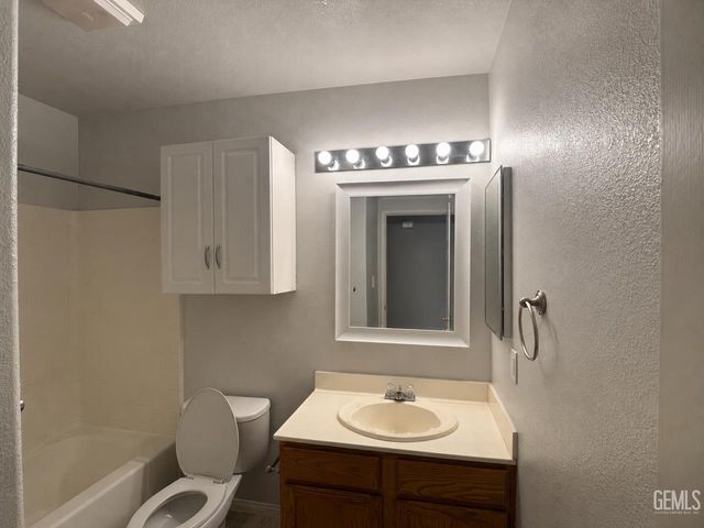 3519 Amur Maple Drive, Bakersfield, CA 93311