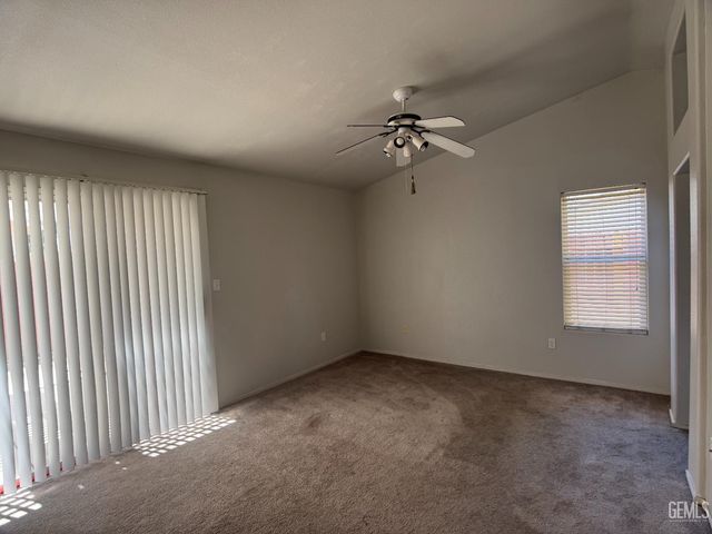 3519 Amur Maple Drive, Bakersfield, CA 93311