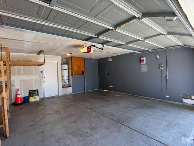 3519 Amur Maple Drive, Bakersfield, CA 93311