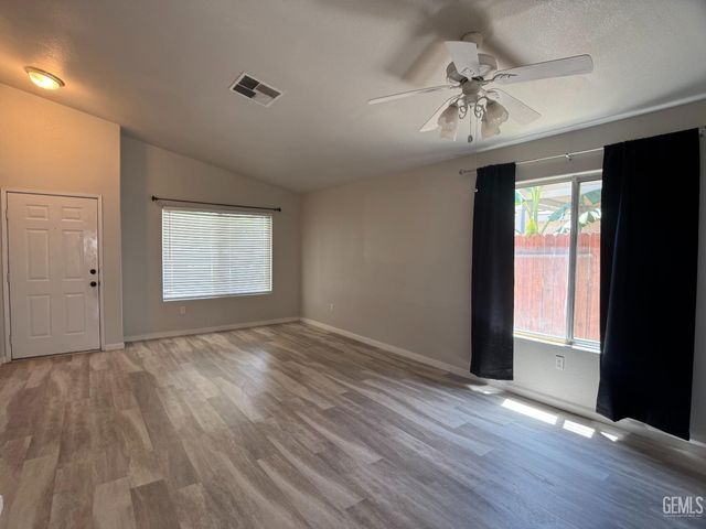 3519 Amur Maple Drive, Bakersfield, CA 93311