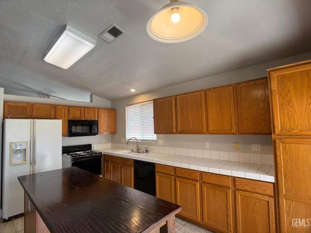 3519 Amur Maple Drive, Bakersfield, CA 93311