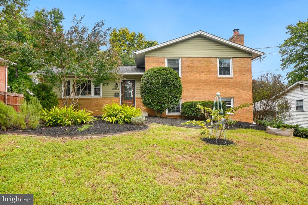 5812 SWARTHMORE DR, College Park, MD 20740