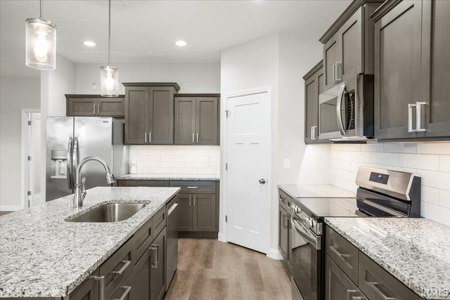 4091 Amesbury Drive, West Lafayette, IN 47906