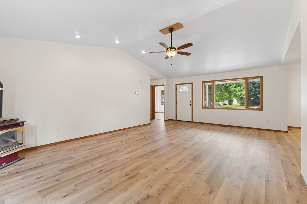 Image 10 of property listing at 145 W Nicklaus Avenue, Kalispell, MT 59901