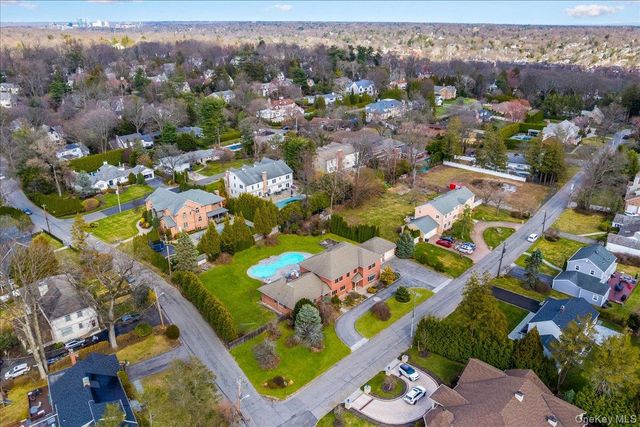 80 Dorset Road, Scarsdale, NY 10583