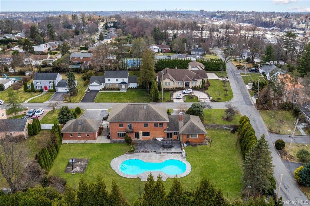 80 Dorset Road, Scarsdale, NY 10583