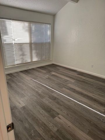 2118 Prairie Creek Trail, Garland, TX 75040