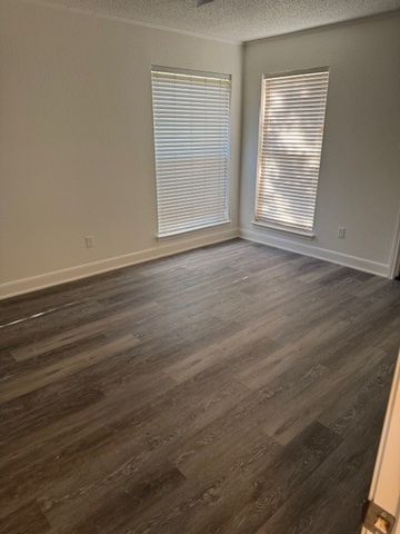 2118 Prairie Creek Trail, Garland, TX 75040