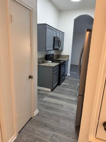 2118 Prairie Creek Trail, Garland, TX 75040