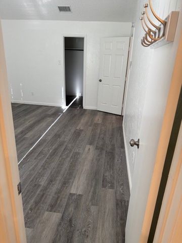 2118 Prairie Creek Trail, Garland, TX 75040