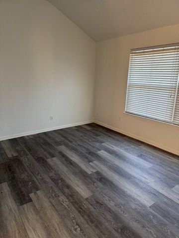 2118 Prairie Creek Trail, Garland, TX 75040