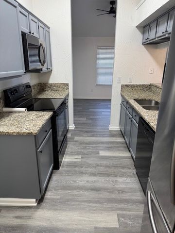 2118 Prairie Creek Trail, Garland, TX 75040