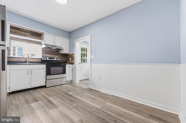 110 MIDDLE AVE, Millville, NJ 08332