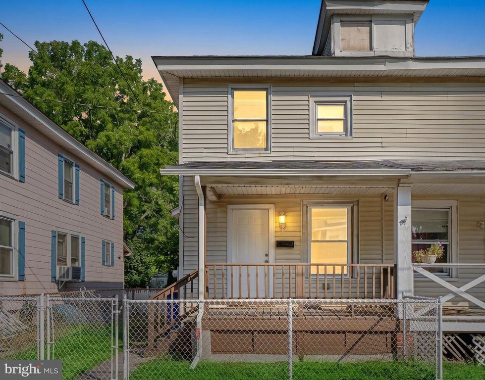 110 MIDDLE AVE, Millville, NJ 08332