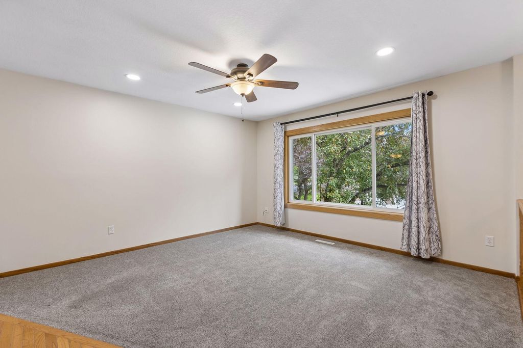 533 Ravoux Road, Chaska, MN 55318 — photo 4