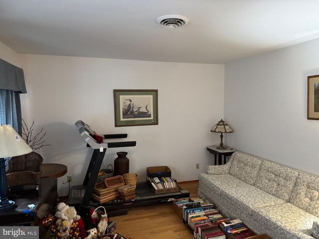 18514 INDIAN COTTAGE RD, Hagerstown, MD 21742