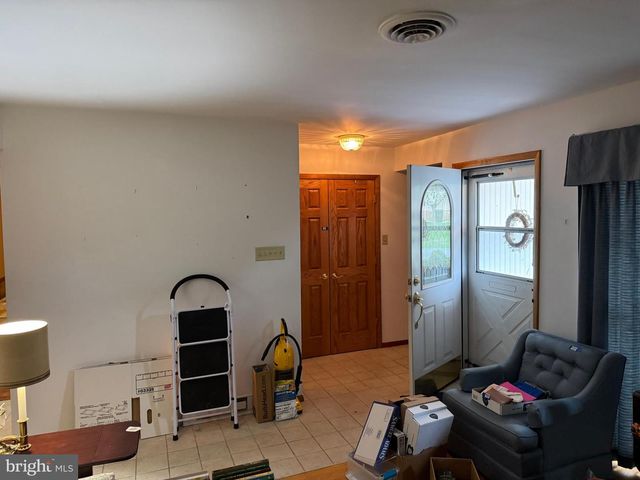 18514 INDIAN COTTAGE RD, Hagerstown, MD 21742