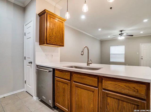 4923 Ali Ave Apt 4, San Antonio, TX 78229