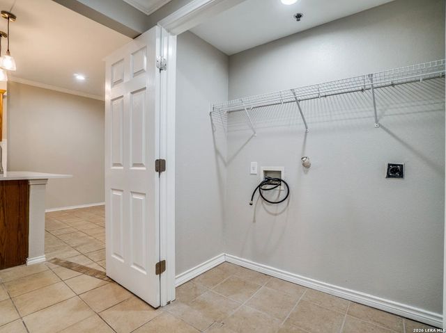 4923 Ali Ave Apt 4, San Antonio, TX 78229