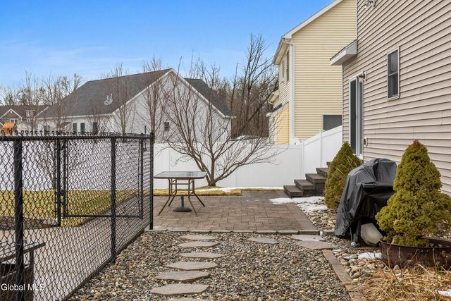 245 N Alandale Avenue, Niskayuna, NY 12304